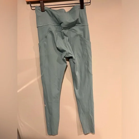 Women’s Lululemon leggings blue size 4. - Picture 6 of 10